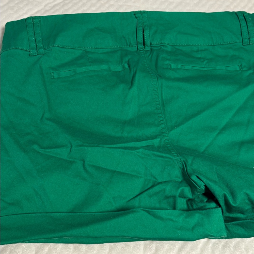 Torrid Kelly Green Stretch Shorts with Cuffed Hem, pockets and belt loops - Picture 7 of 7
